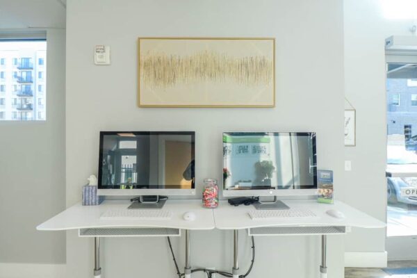 Promenade apartment community computers